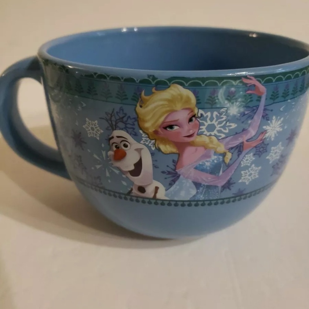 Disney Frozen Elsa Queen Large 24 oz.Bowl Mug Blue